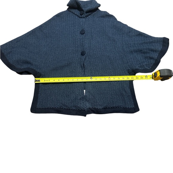 Alpaca Wool Poncho - Picture 9 of 9